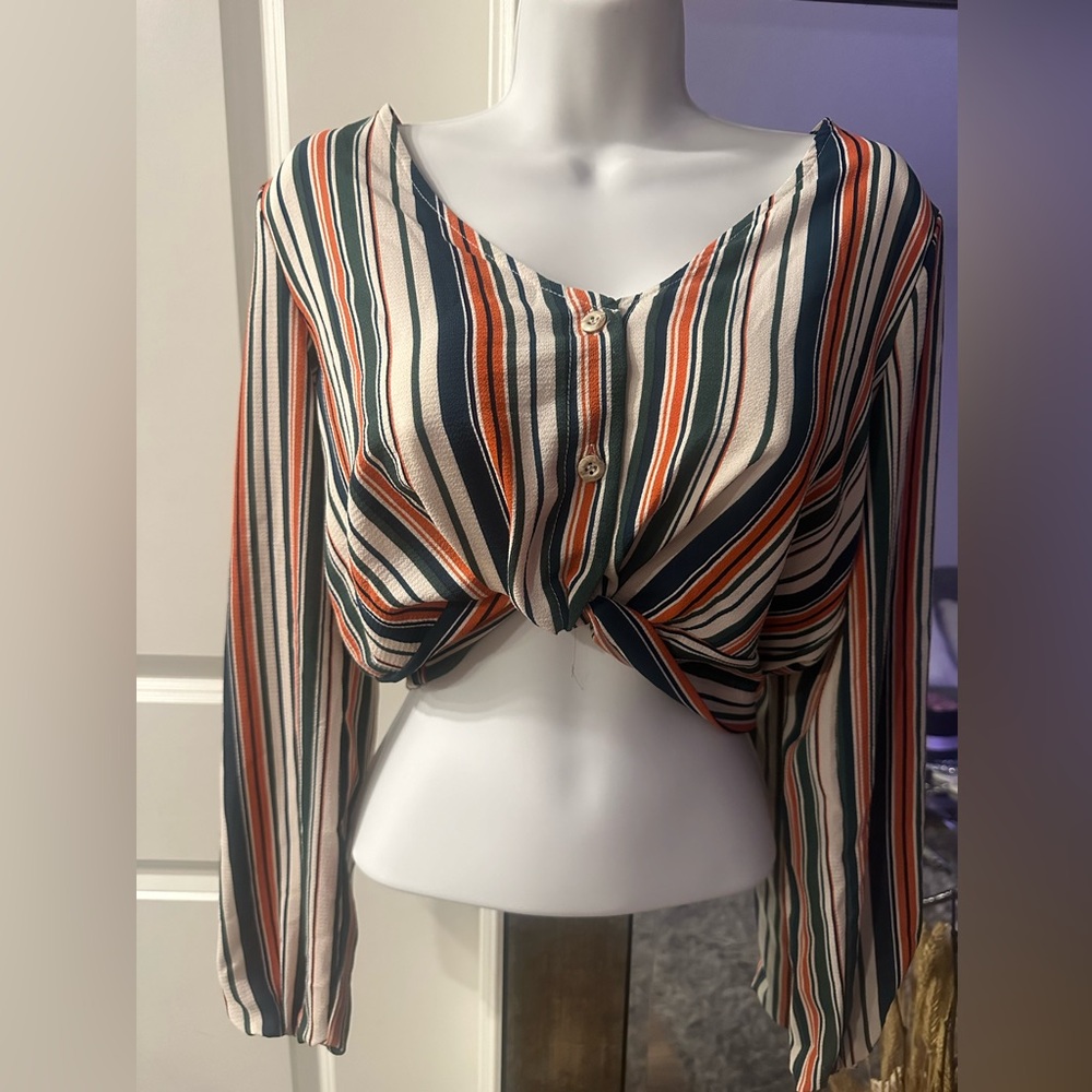 Long sleeve crop top